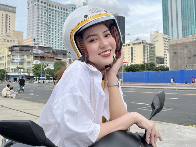 Mũ bảo hiểm 3/4 có kính cho nữ M139