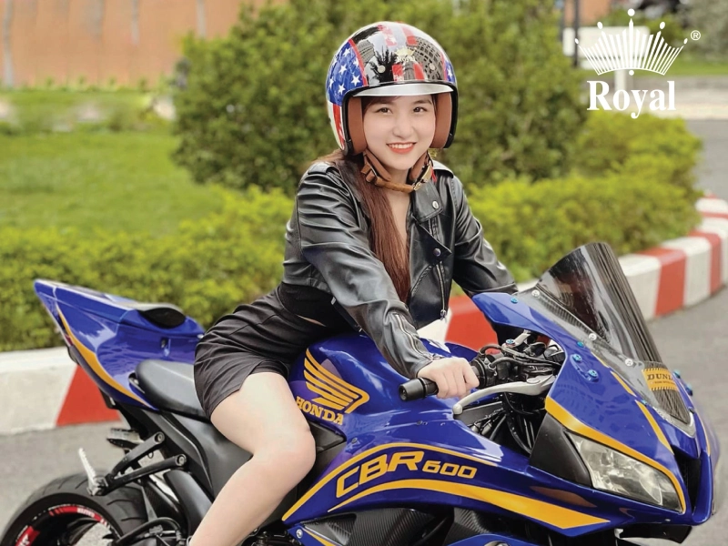 Giặt mũ bảo hiểm thường xuyên giúp sử dụng thoải mái